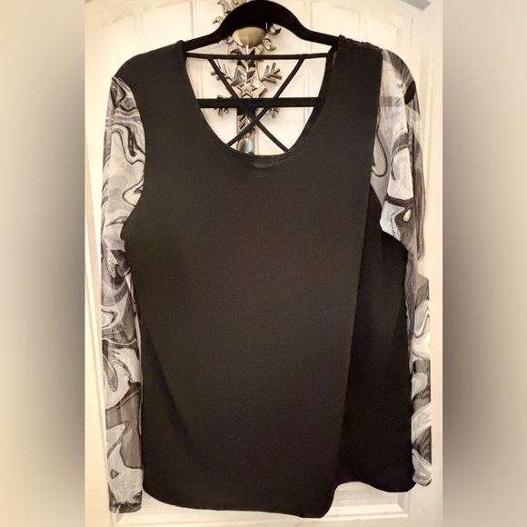 white birch Tops - Mesh Sleeve Top by white birch